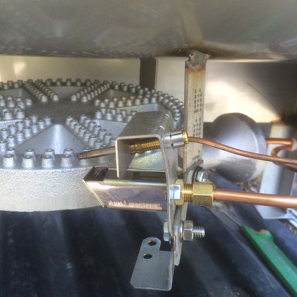 Burner, thermocouple, and pilot light assembly