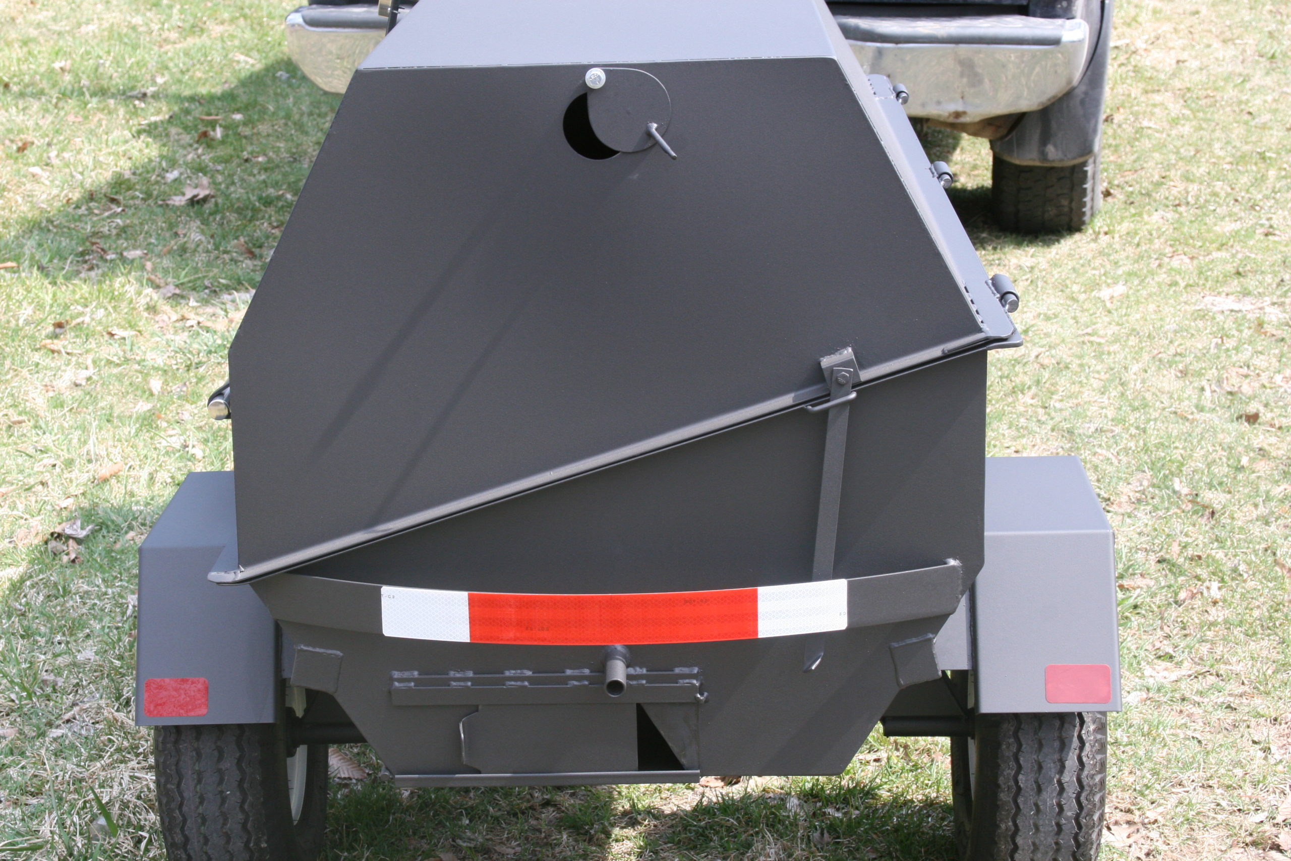 Charcoal Pig Roaster - Image 4