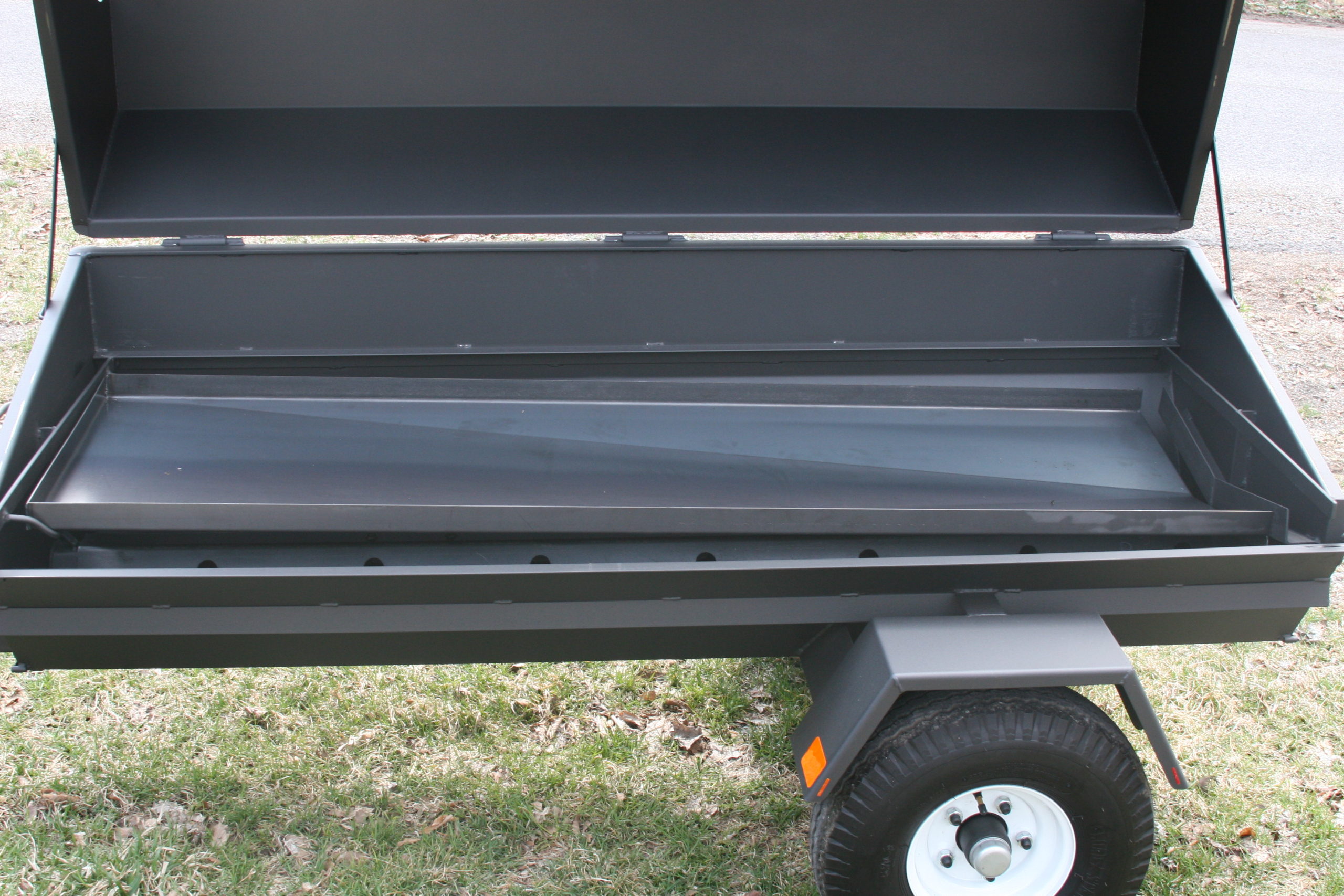 Charcoal Pig Roaster - Image 5